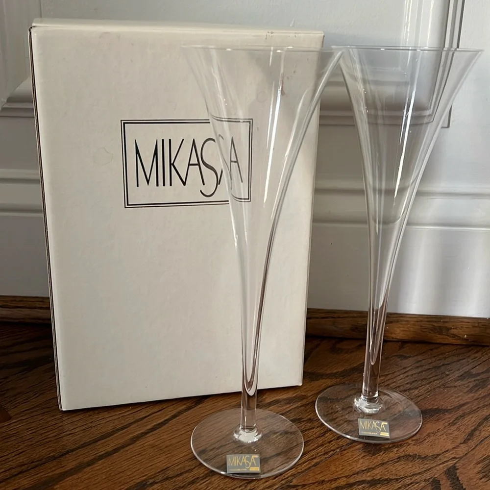 Mikasa Lyonnais NWT Trumpet Flute Champagne Glasses Set of 2 Anniversary NYE